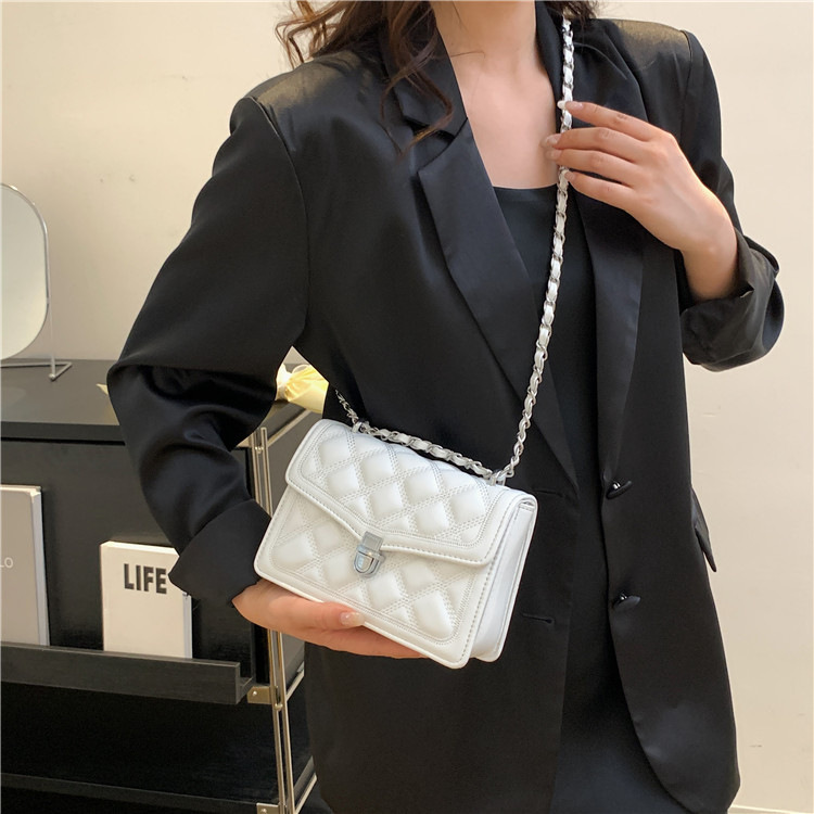 Diamond Pattern Embroidered Small Shoulder Bag For Women With Chain_voghion.com