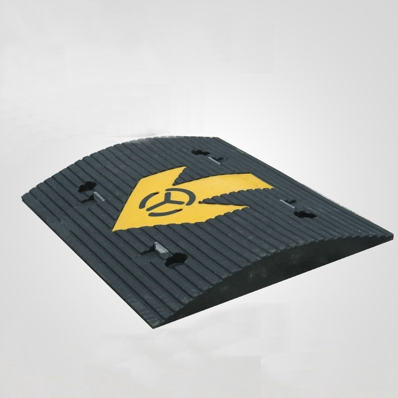 公路减速带 抗压减速带 汽车减速带 塑料减速带减速路拱