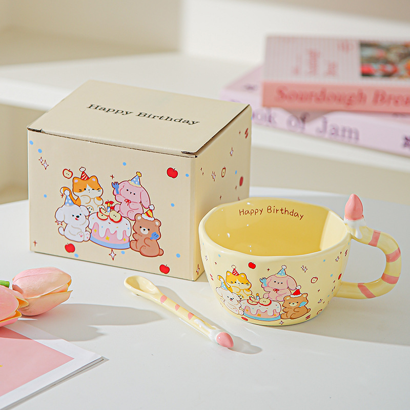 Hermosas copas de cerámica de alto valor facial para un regalo de cumpleaños para una chica, una amiga, un regalo práctico.