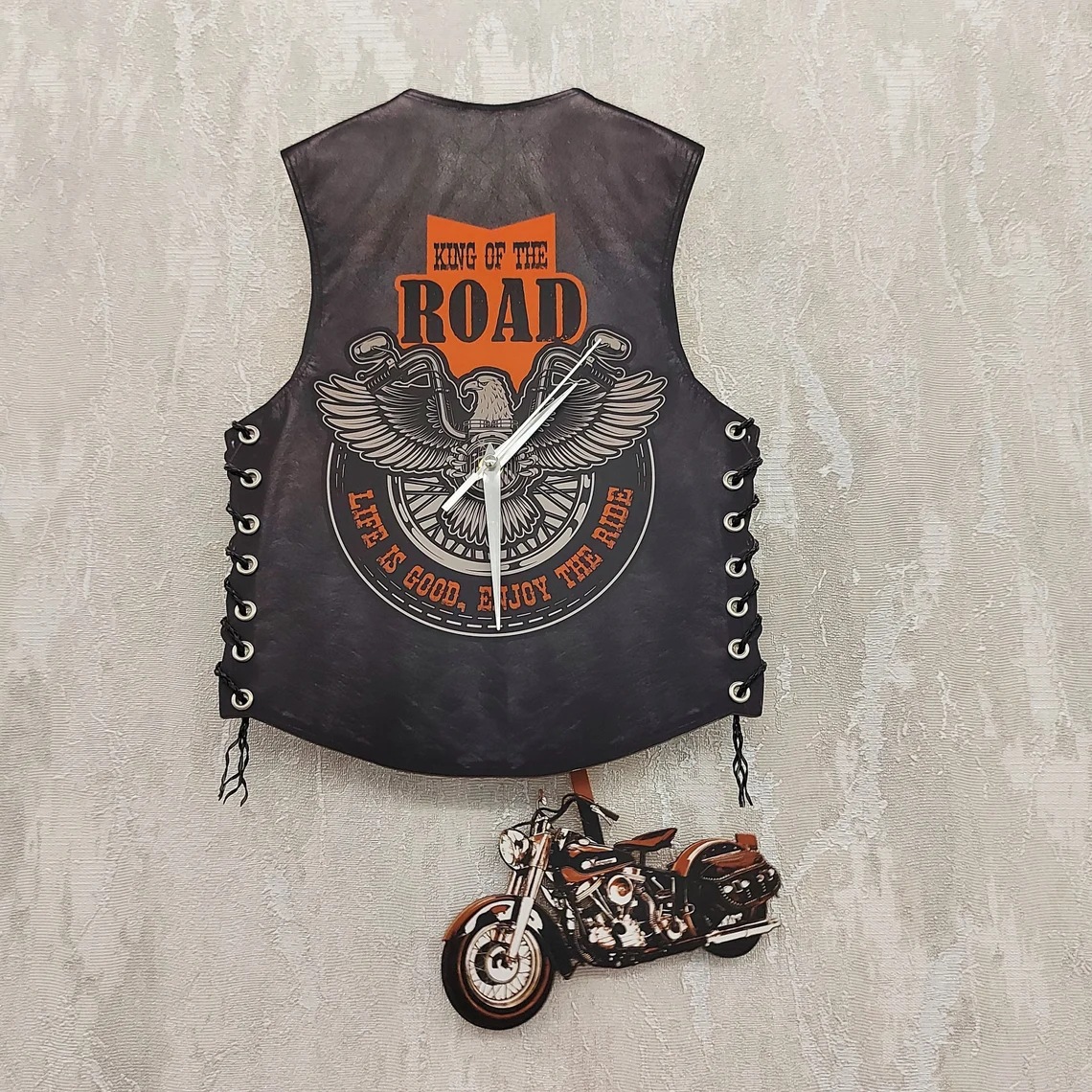 Harley Vest Wall Clock哈雷背心挂钟摩托车爱好者的礼物壁挂装饰阿里巴巴