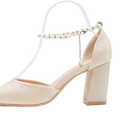 Zapatos de tacones altos de perlas francesas de tacones delgados de otoño de 2026 nuevos zapatos de hebilla de una sola palabra