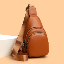 跨境真皮胸包女2025新款男女百搭复古单肩斜挎包简约头层牛皮包潮