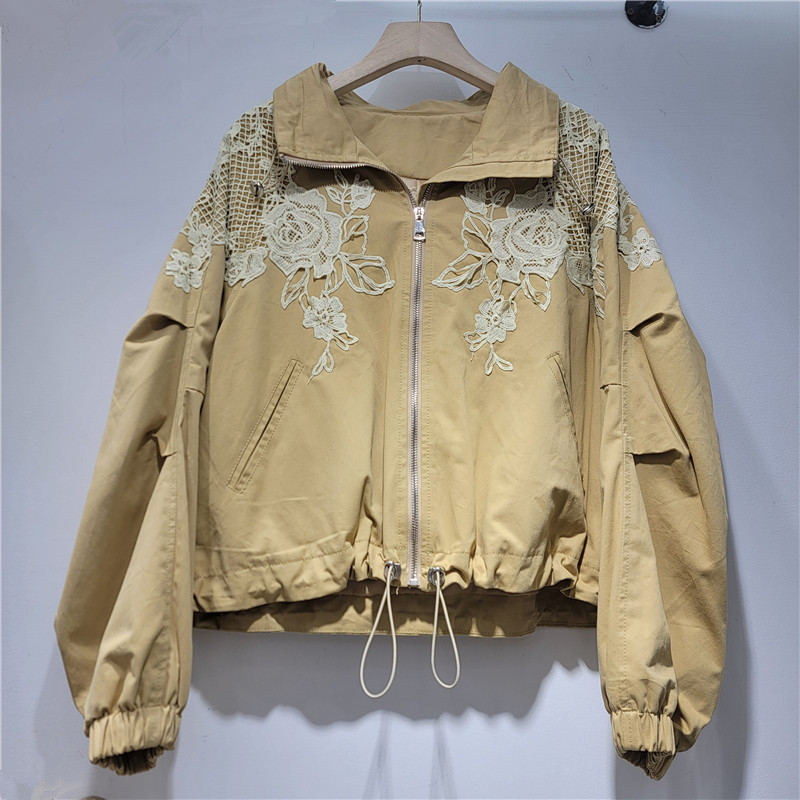 Estación europea 2026 primavera nueva moda retro estilo de encaje de cuello corto chaqueta mujer bordada hombre pequeño
