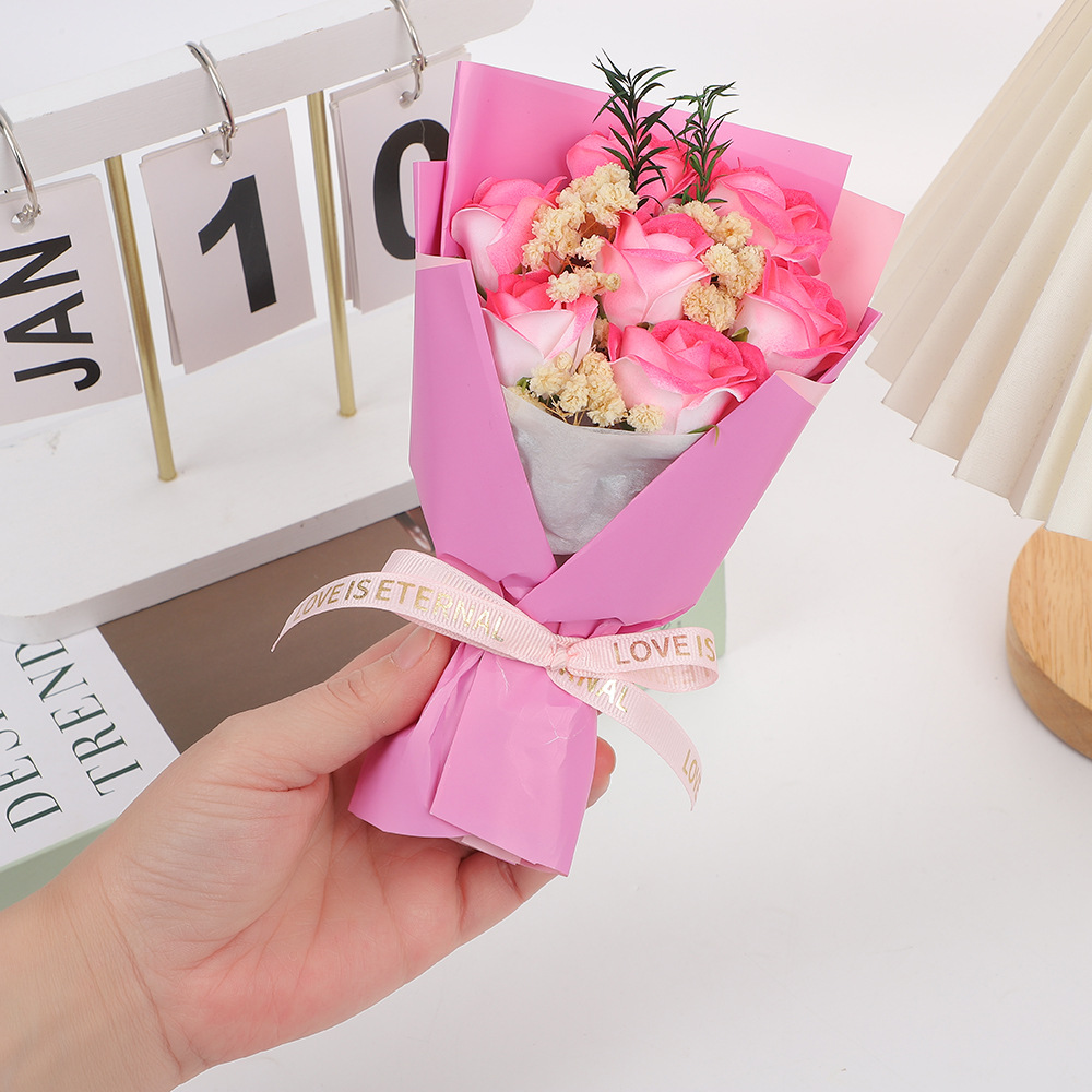 520 regalos del día de San Valentín mini pulgar rosa pequeña 7 flores de jabón eterno ramo de flores secas estrellas al por mayor transfronterizas