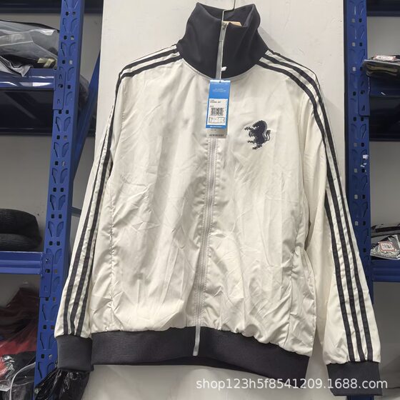 New Manchester United Real Madrid Argentina Juventus Barcelona Lwp Chelsea Atlético Thick Embroidered Full Rainproof Windbreaker