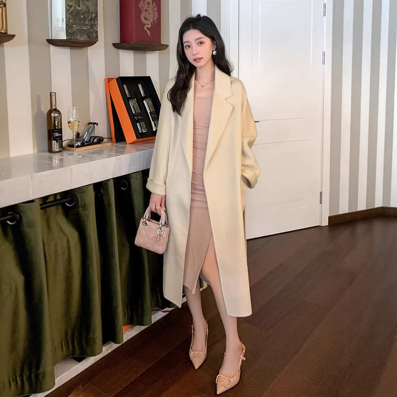 Double-Sided Camel Wool Coat for Women, Mid-Length, 2025 Autumn and Winter, Elegant Slim-Fit Woolen Coat for Petite Women Double-Sided Camel Wool Coat for Women, Mid-Length, 2025 Autumn and Winter, Elegant Slim-Fit Woolen Coat for Petite Women