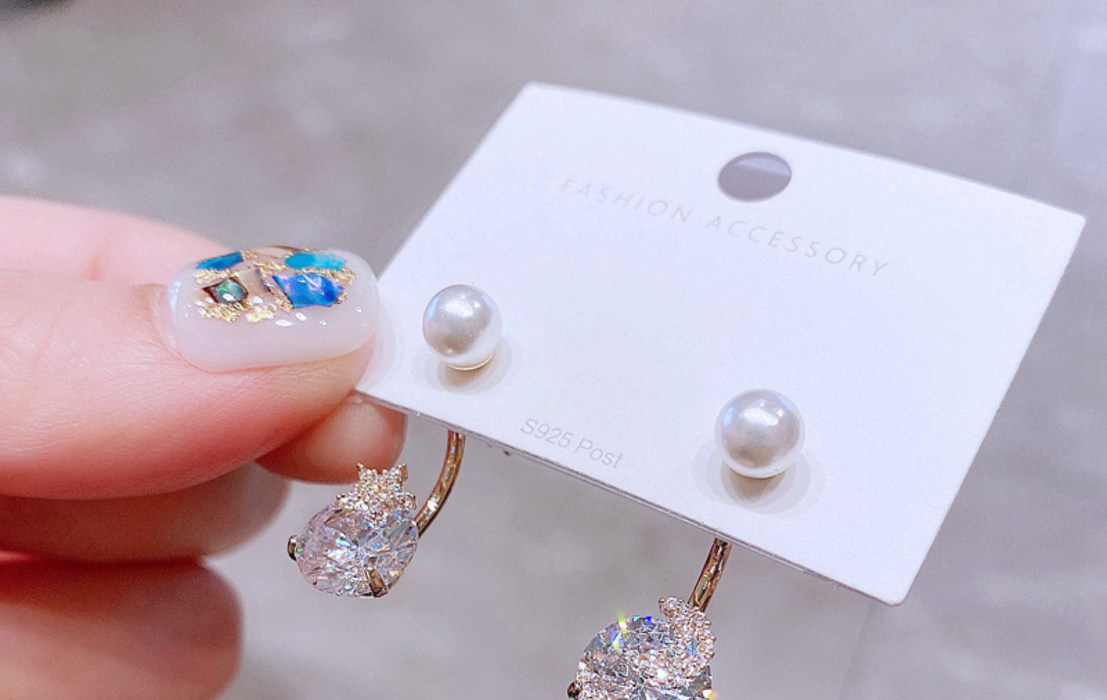 High-grade Asymmetric Star Moon Zircon Earrings Sterling Silver Needle Korean-style Back-mounted Pearl Earrings For Women display picture 8