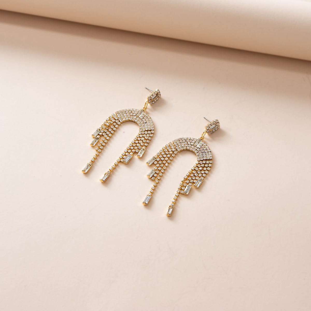 European And American Arch Diamond Tassel Earrings Fashion Matching Accessories display picture 5