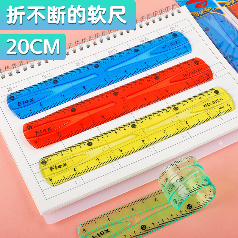 厚い材質の超弾力性20cmの物差しの絵の半透明はまっすぐな定規の創意のプラスチックの柔らかい定規の学生の文を曲げます。|undefined