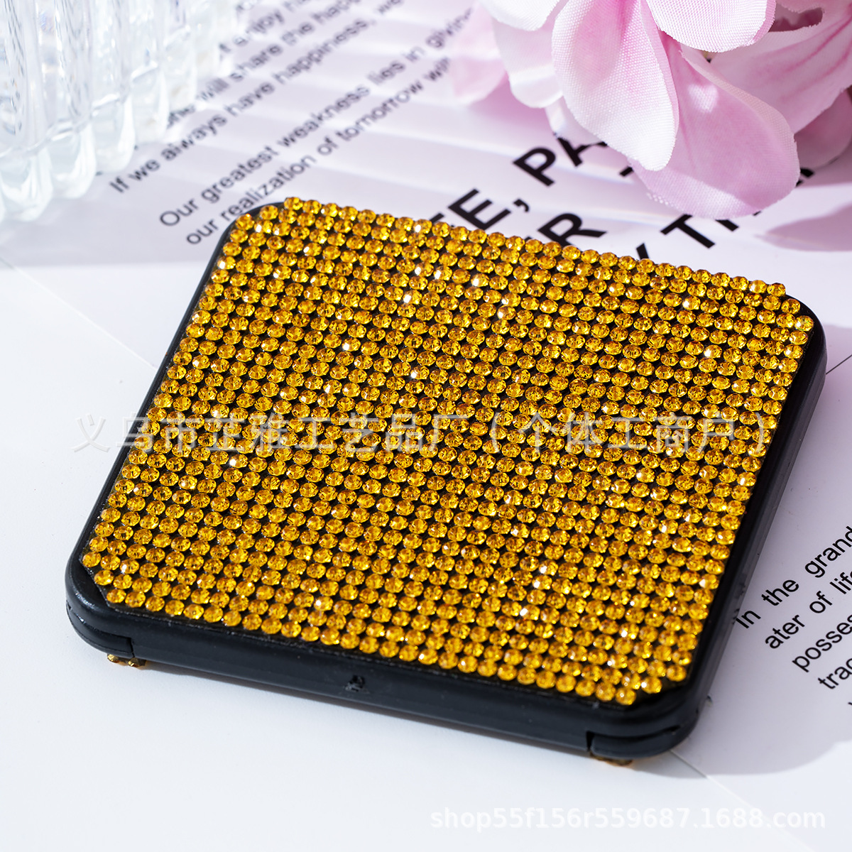 Espejo de maquillaje portátil de moda con incrustaciones de diamantes de imitación Espejo de maquillaje Regalo Espejo cuadrado plegable portátil Espejo plegable de doble cara de mano lote