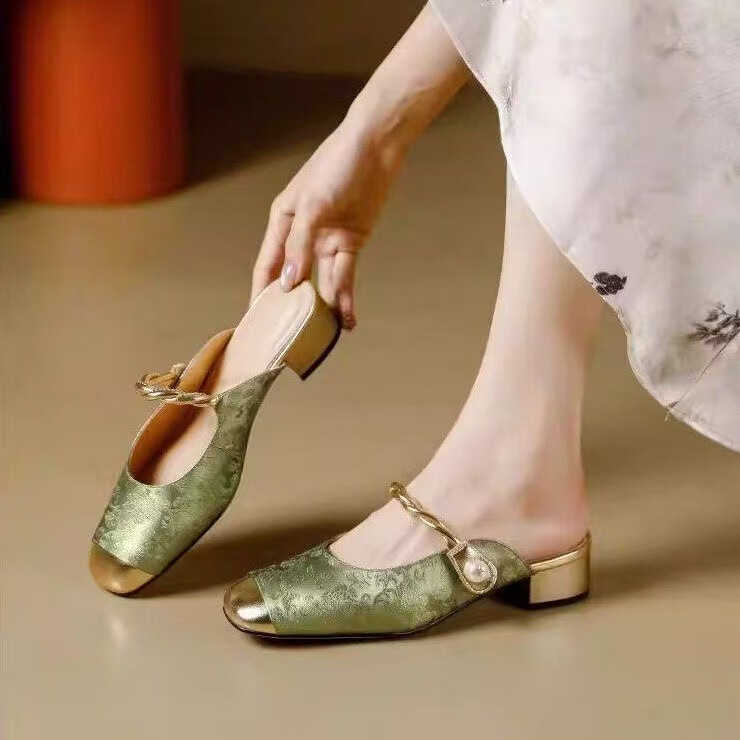 New Chinese-Style National Style Sandals for Women, 2026 Summer New Model, Closed-Toe Half Slippers for Women, Outdoor Mules, Single Shoes for Women