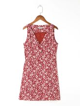 BC2FB1533   22年夏新款欧美风无袖V领连衣裙修身一排扣背心裙 女