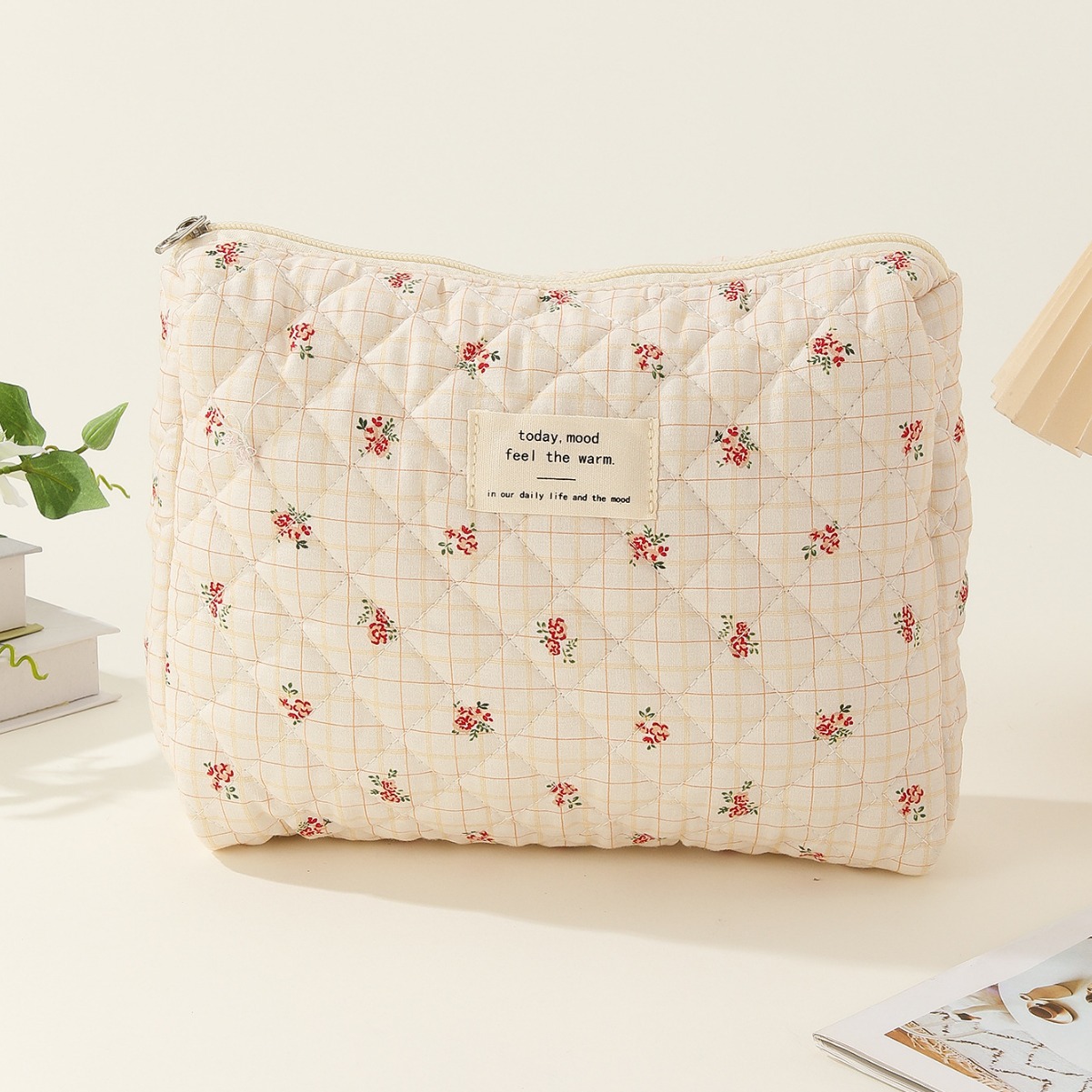 Mediano de gran capacidad bolsa de cosméticos bolsa de forro pequeño almacenamiento floral portátil acolchado algodón lindo flor ins viaje