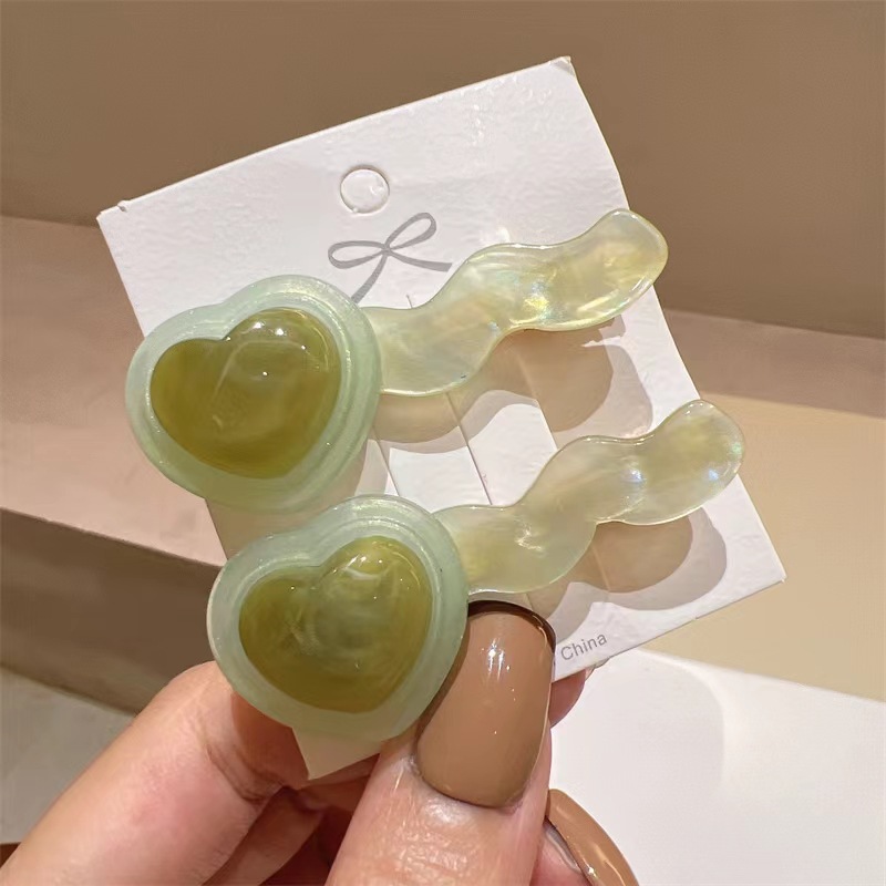 Pearlescent Love Hair Clip