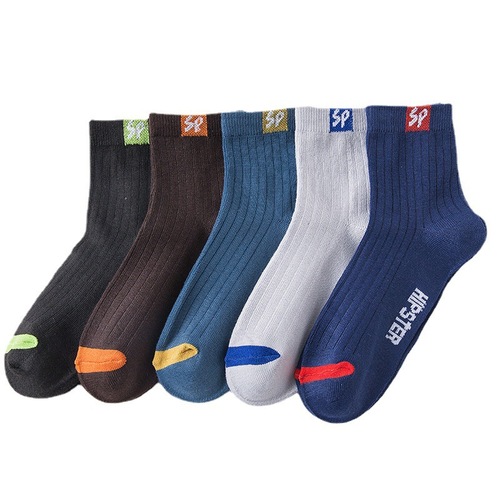 Men's versatile crew socks suitable for all seasons, with added thickness for warmth, perfect for autumn and winter. Great for spring and autumn too, featuring letter SP sports socks for comfort.
