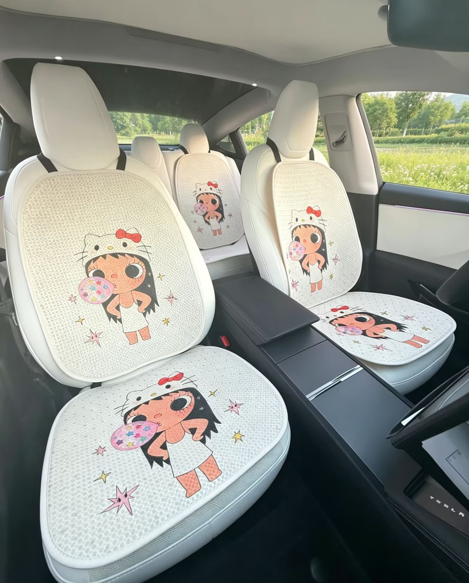 26-Year-Old New Model Cartoon Q-Style Beautiful Girl Breathable Fabric Car Seat Cushion Four-Season Multi-Piece Set Independent Stand Cross-Border Wholesale