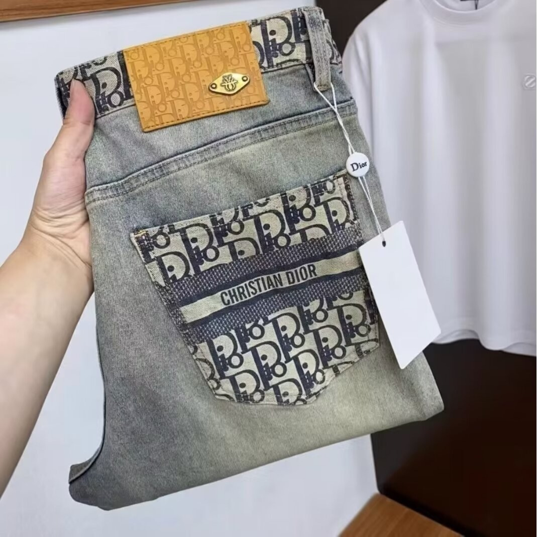 2024 년 봄과 여름 새로운 하이 엔드 남성 인쇄 청바지 유행 브랜드 패션 작은 발 슬림 핏 스트레치 긴 바지의 엄격한 선택