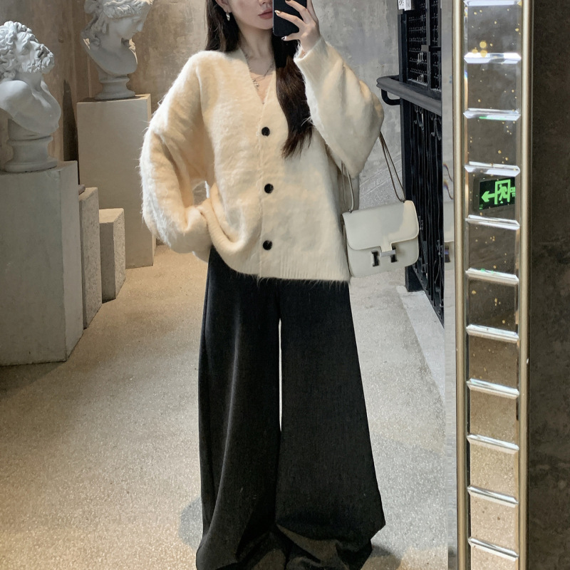 羊卷毛V领毛衣外套女2025秋冬新款加厚宽松大码显瘦针织开衫上衣|undefined