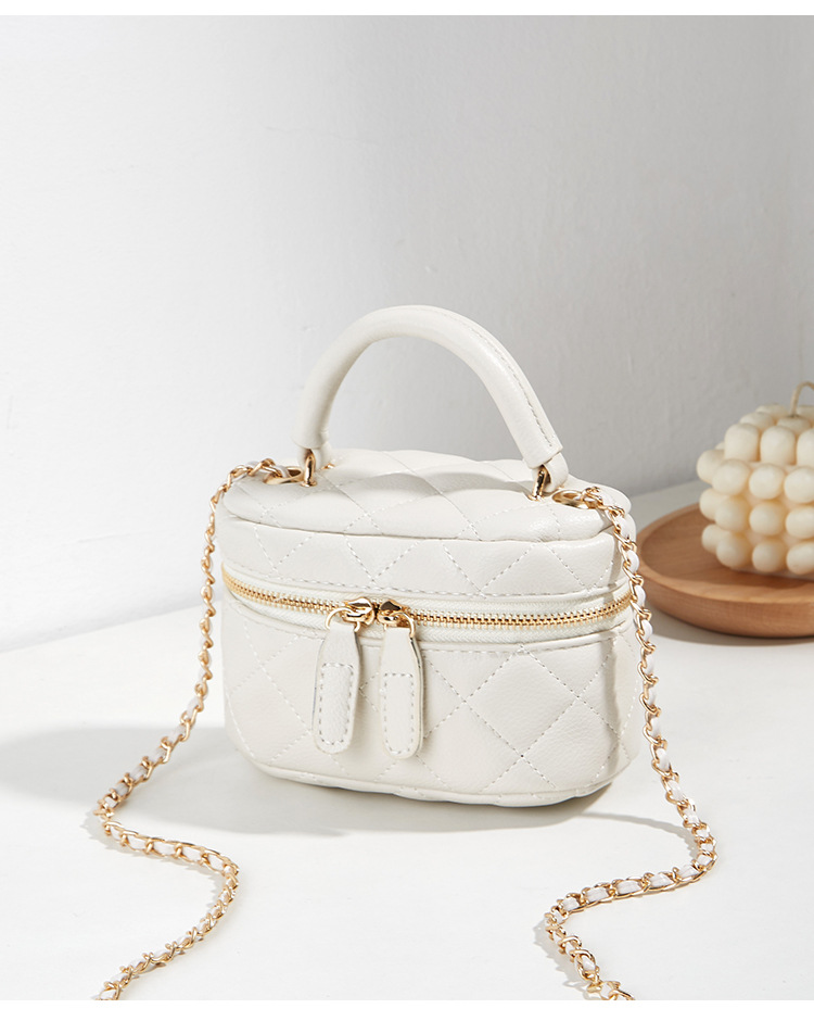 Borsa a tracolla mini trapuntata alla moda con catena_voghion.com