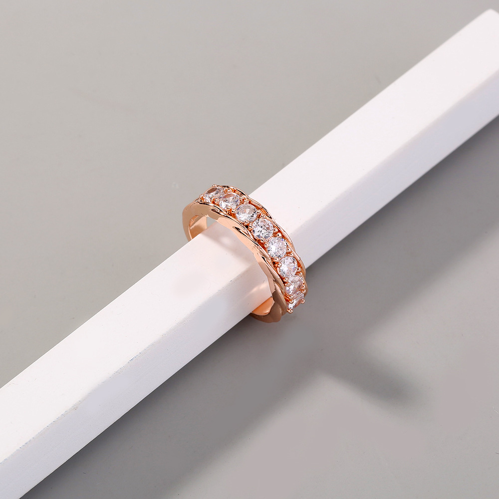 Retro Micro-inlaid Zircon Ring display picture 4