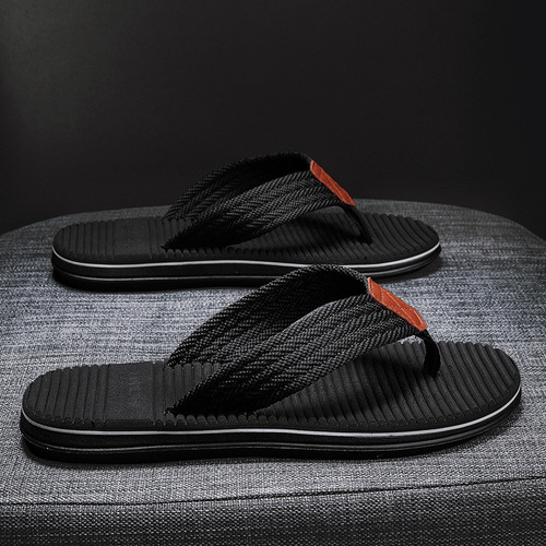 New cross-border trendy flip-flops for men, rubber sole summer beach slippers, large size sandals wholesale direct sales