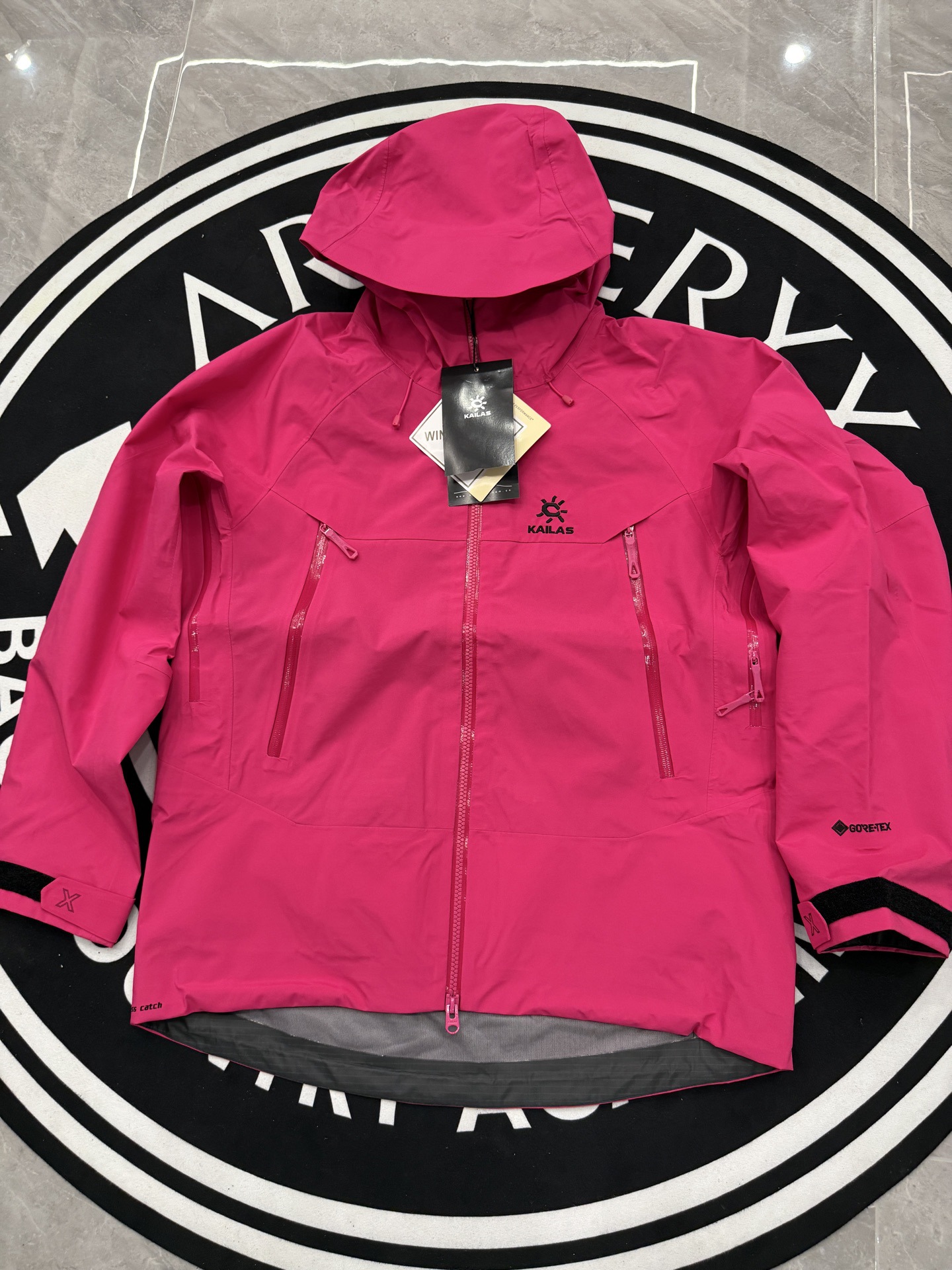 Kailash MONT-X chaqueta de asalto calentamiento a prueba de viento ventilado al aire libre chaqueta de montaña deportiva para caminar chaqueta de frío para hombres y mujeres