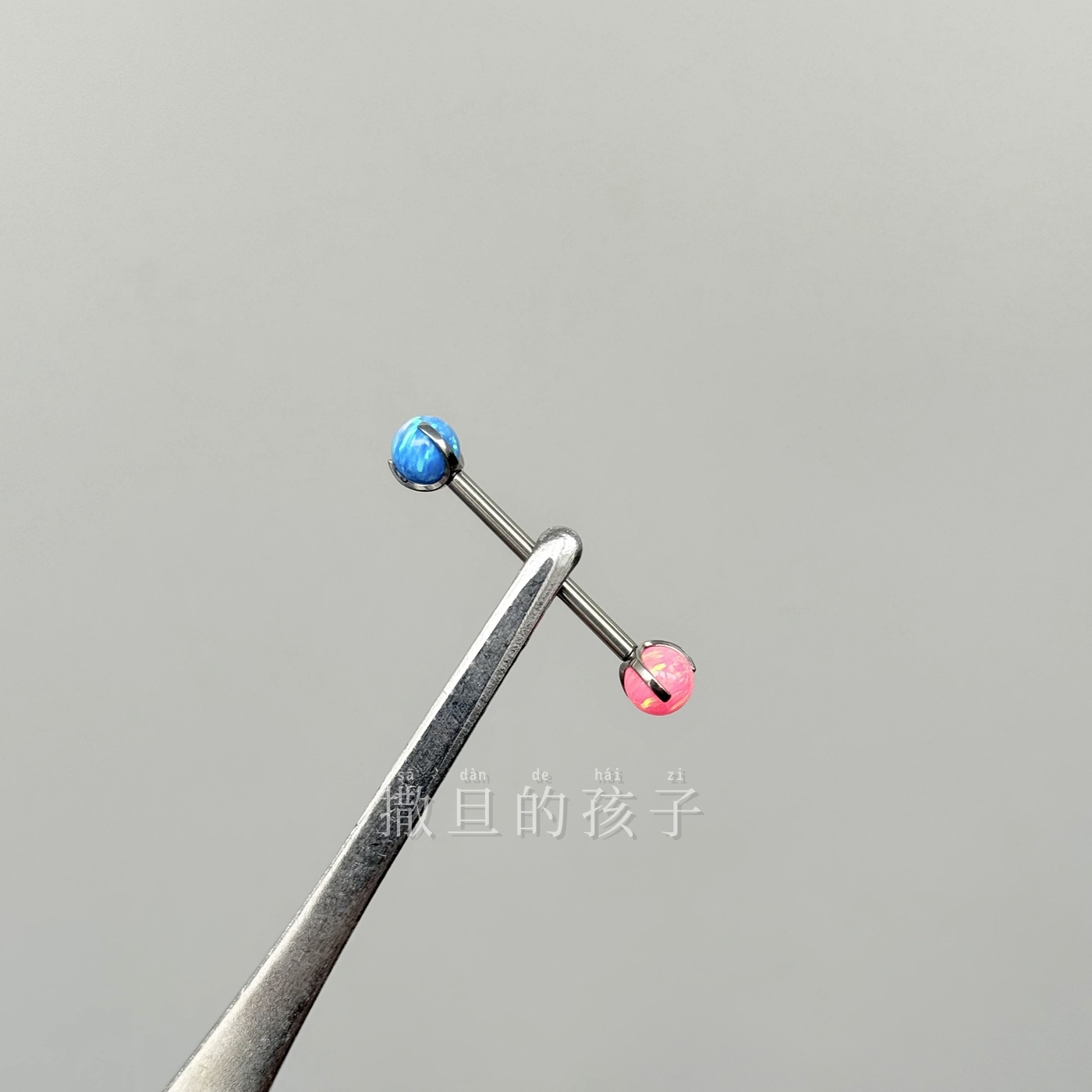 Pointed titanium steel lip stud product view