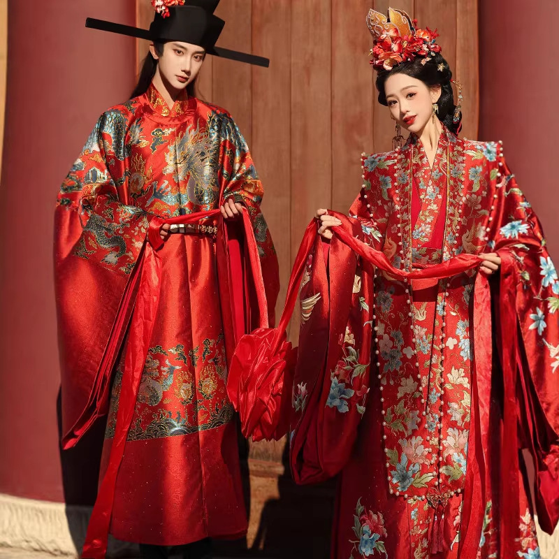 Han Yu Kui's Original New Design of Song-Style Wedding Attire, Hanfu with Intricate Embroidery, Phoenix Crown and Veil, Complete Set of Ancient Chinese Wedding Garments Han Yu Kui's Original New Design of Song-Style Wedding Attire, Hanfu with Intricate Embroidery, Phoenix Crown and Veil, Complete Set of Ancient Chinese Wedding Garments
