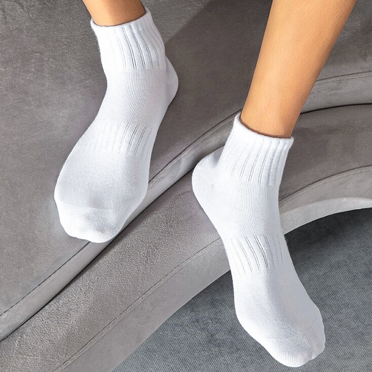 Zhuji Calcetines de hombre calcetines de hombre primavera y otoño juventud Estudiante Deportes calcetines de hombre en blanco y negro todo partido Deportes cortos