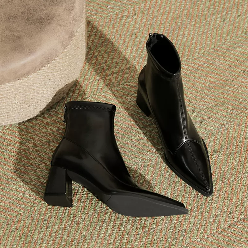 单里加绒靴子女秋冬中筒漆皮面后拉链女鞋车缝线时装粗跟尖头短靴