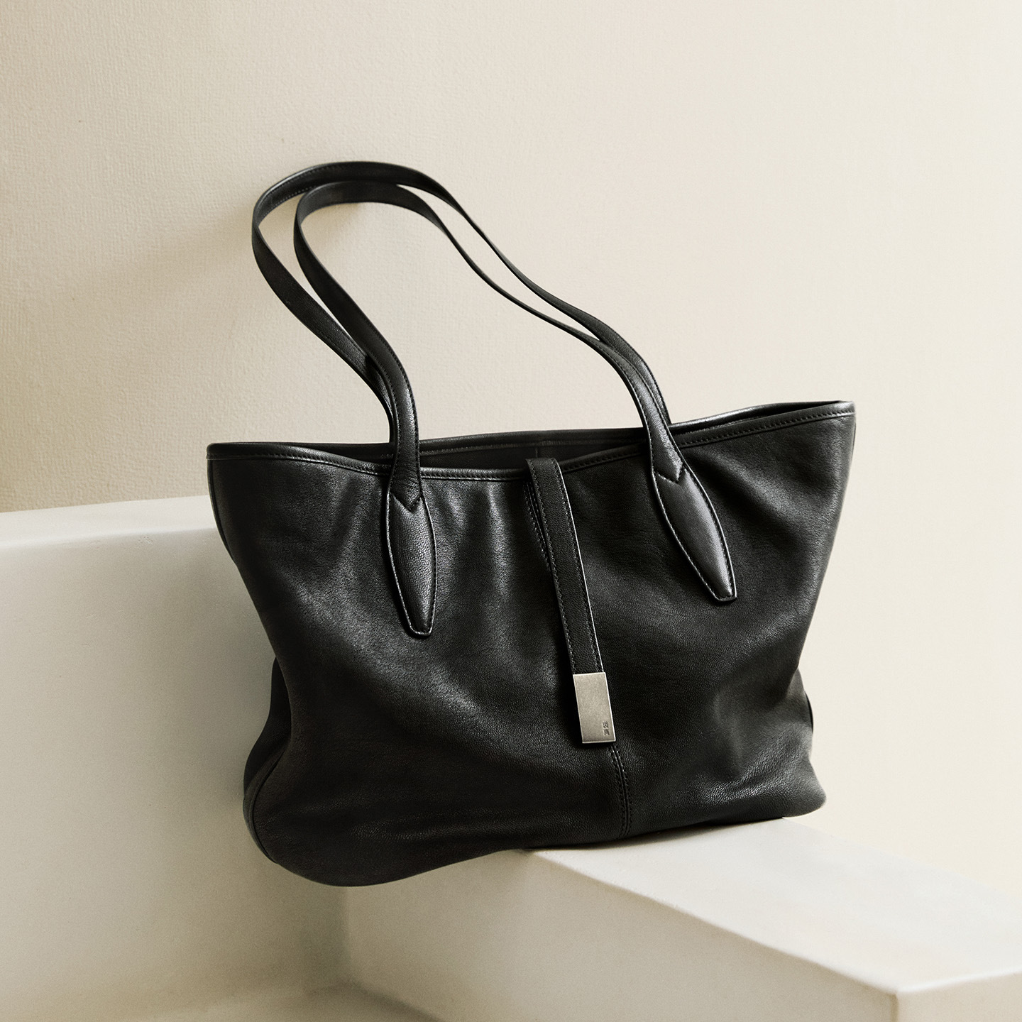 Qiuzhen Manman Vegetable-Tanned Sheepskin Tote Bag for Women, 2025 Large-Capacity Leather Commuter Shoulder Bag - Thumbnail 5