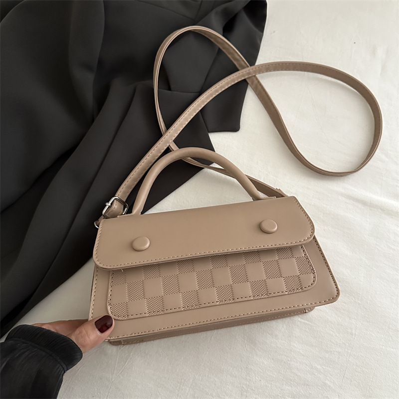 Bolso de costura de alta gama 2024 otoño e invierno nuevo estilo bandolera bandolera bandolera bandolera roja pequeña mujer