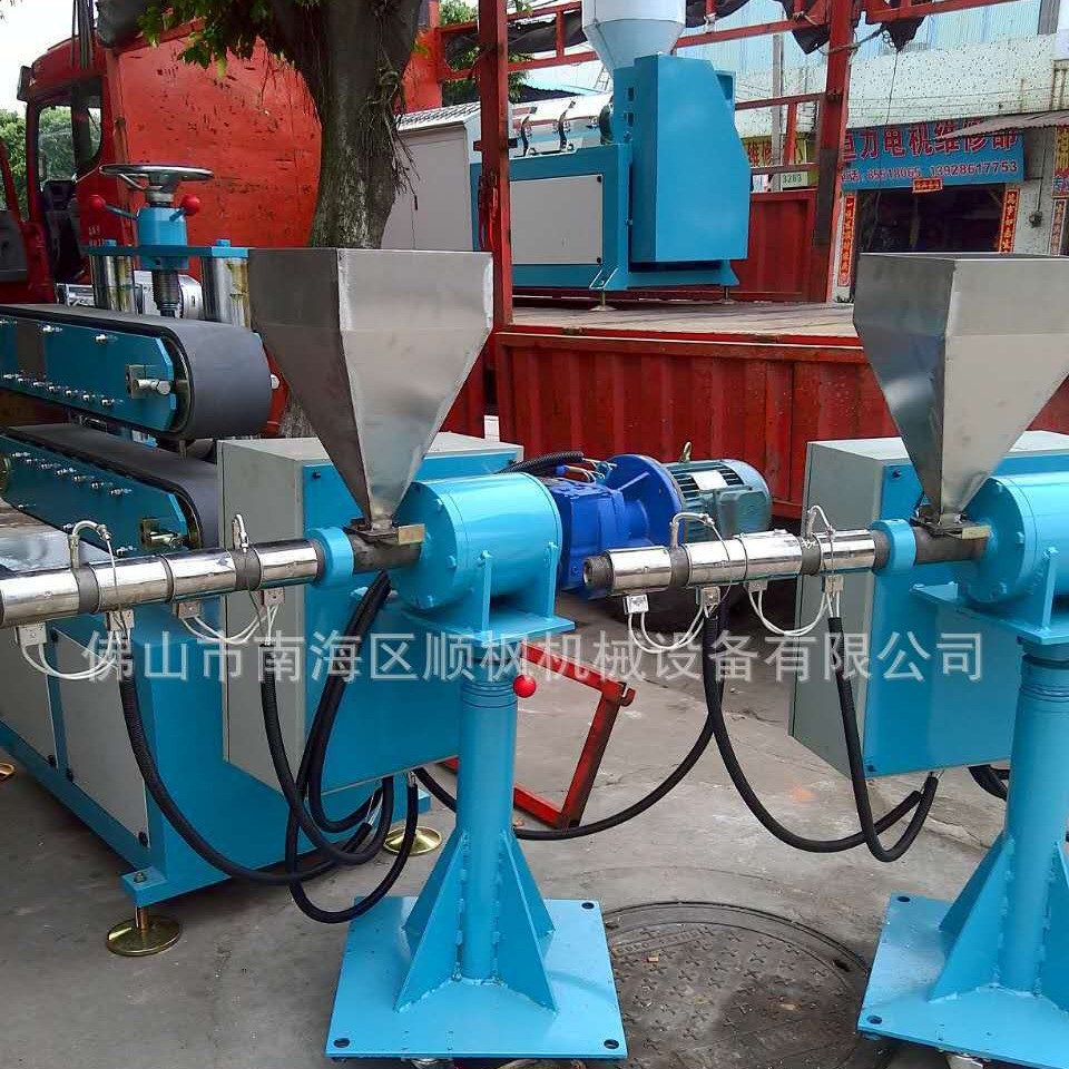 佛山顺枫厂家供应35小型塑料挤出机亚克力水晶气泡棒发泡机可定购