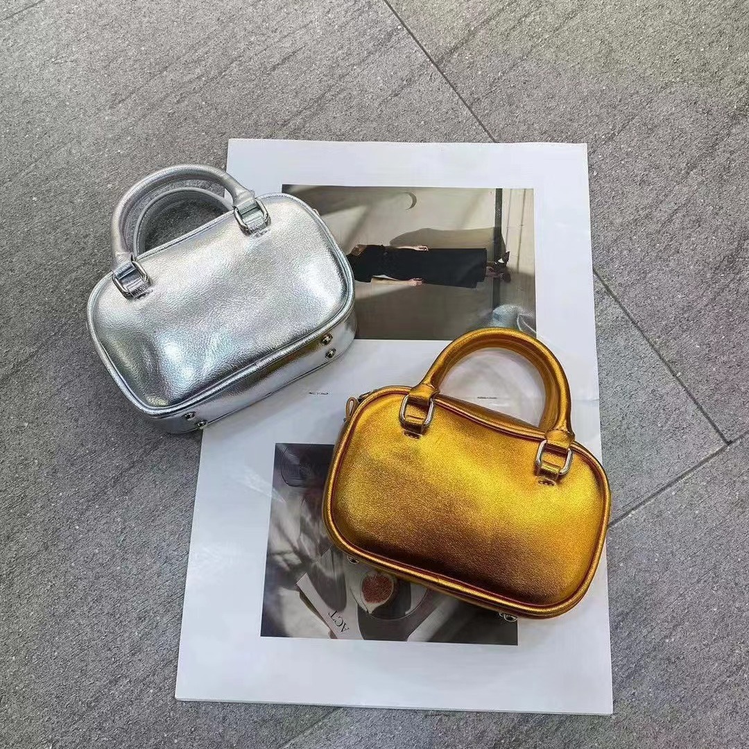 2024 Vår/Sommer Ny, fasjonabel, allsidig, gull- og sølvfarget liten, firkantet crossover-veske med mobiltelefon, trend for dame_voghion.com