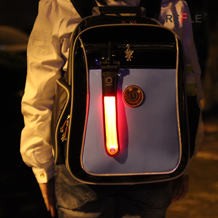 Transfronteriza nuevos deportes al aire libre montando noche corriendo estudiante mochila LED reflectante colgante al aire libre bolso del alpinismo colgante