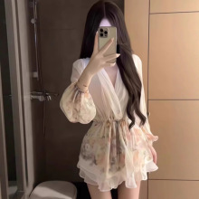 ��ʽV�I�黨ѩ���B��ȹŮ�ļ��Ըм����^�����|���������L��ȹ��