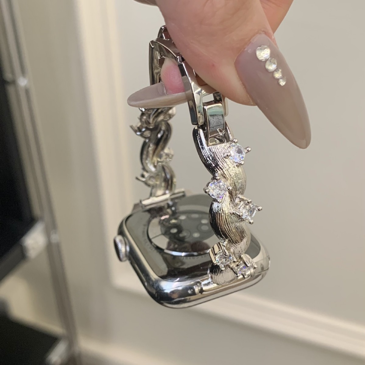 Rattan Diamond Watch Strap Suitable for Apple Watch iWatch 10Th Generation Accessible Luxury Women's Copper Chain S98Seultra 3/2