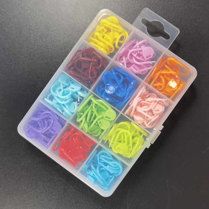 Transfronterizo 10 cuadrículas 120 piezas de plástico en caja pequeños alfileres, marcas, hebillas, suéteres, herramientas de tejido, materiales de bricolaje