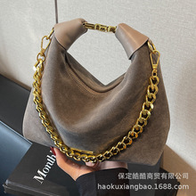 小众设计质感通勤手提女包包2024秋冬新款复古磨砂链条斜挎饺子包