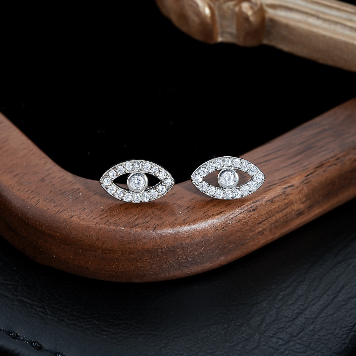 Cool Men’s Stud Earrings. Minimalist Street & Punk Style, Ideal For Casual, Party & Daily Wear. Made Of 316L Stainless Steel, Hypoallergenic, Nickel-_voghion.com