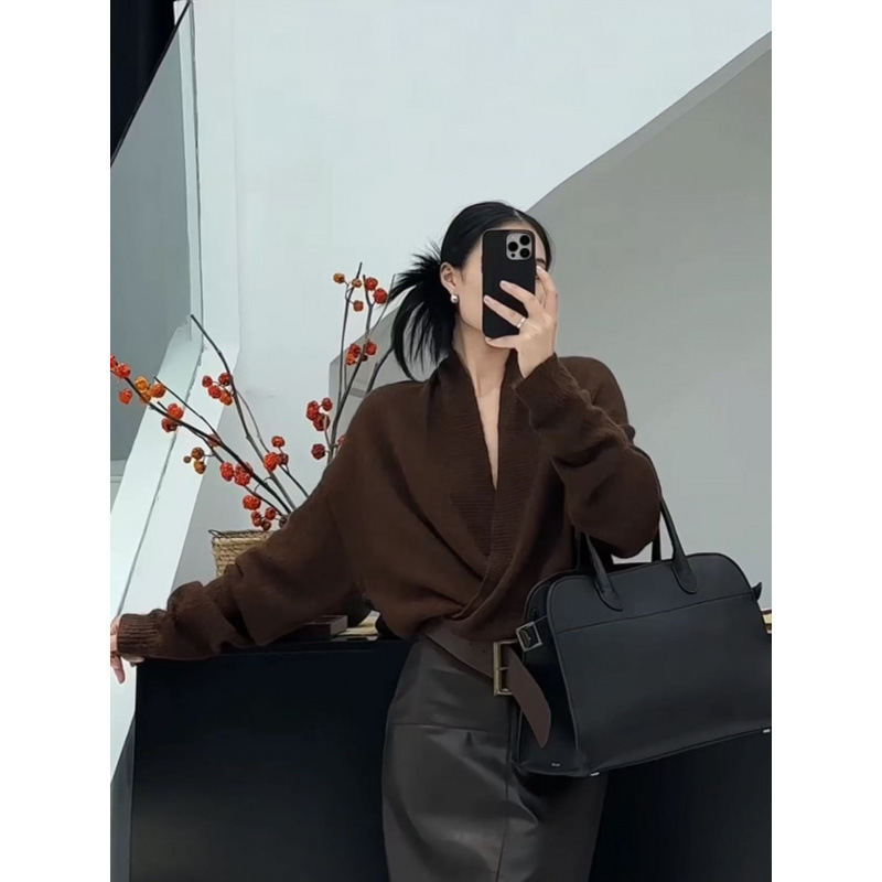 Brown Sweater Jacket for Women, Beautiful Niche V Neck Knitted Cardigan, Autumn and Winter New Style, High-End, Age-Reducing Soft Waxy Sweater Brown Sweater Jacket for Women, Beautiful Niche V Neck Knitted Cardigan, Autumn and Winter New Style, High-End, Age-Reducing Soft Waxy Sweater