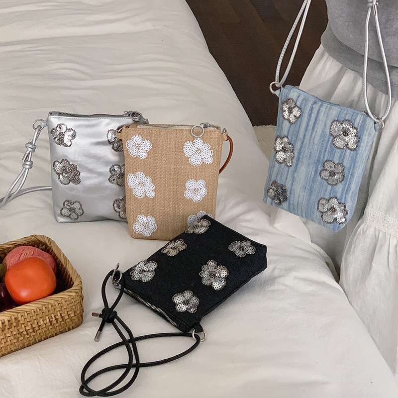 Nicho de sequillas bordadas flores bolsos móviles tendencia diaria versátil exquisita bolsa de mochila pequeña bolsa de moda extranjera