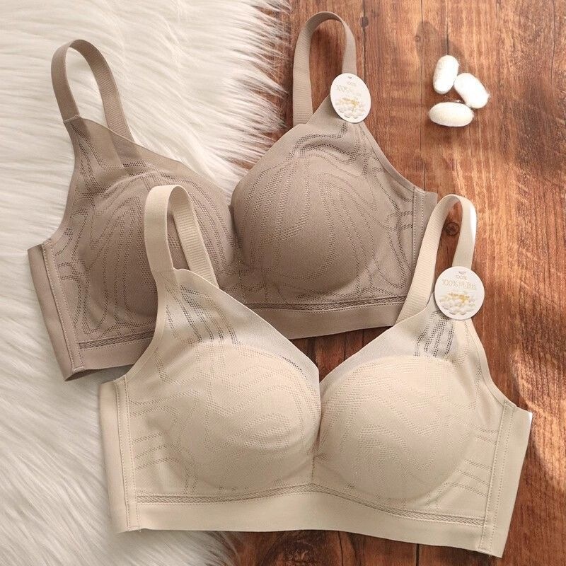 Mulberry Silk Summer Breathable Thin Comfortable Seamless Underwear for Women with Small Busts, Gathering and Supporting Side Breasts, Anti-Sagging Bra Mulberry Silk Summer Breathable Thin Comfortable Seamless Underwear for Women with Small Busts, Gathering and Supporting Side Breasts, Anti-Sagging Bra