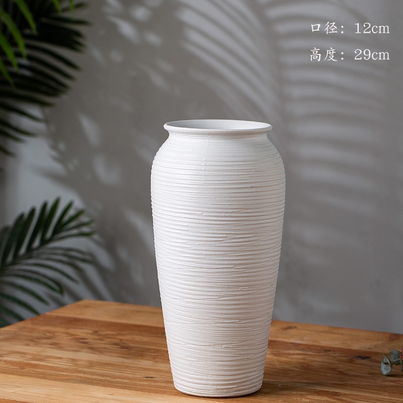 솔질 된 흰 무 병