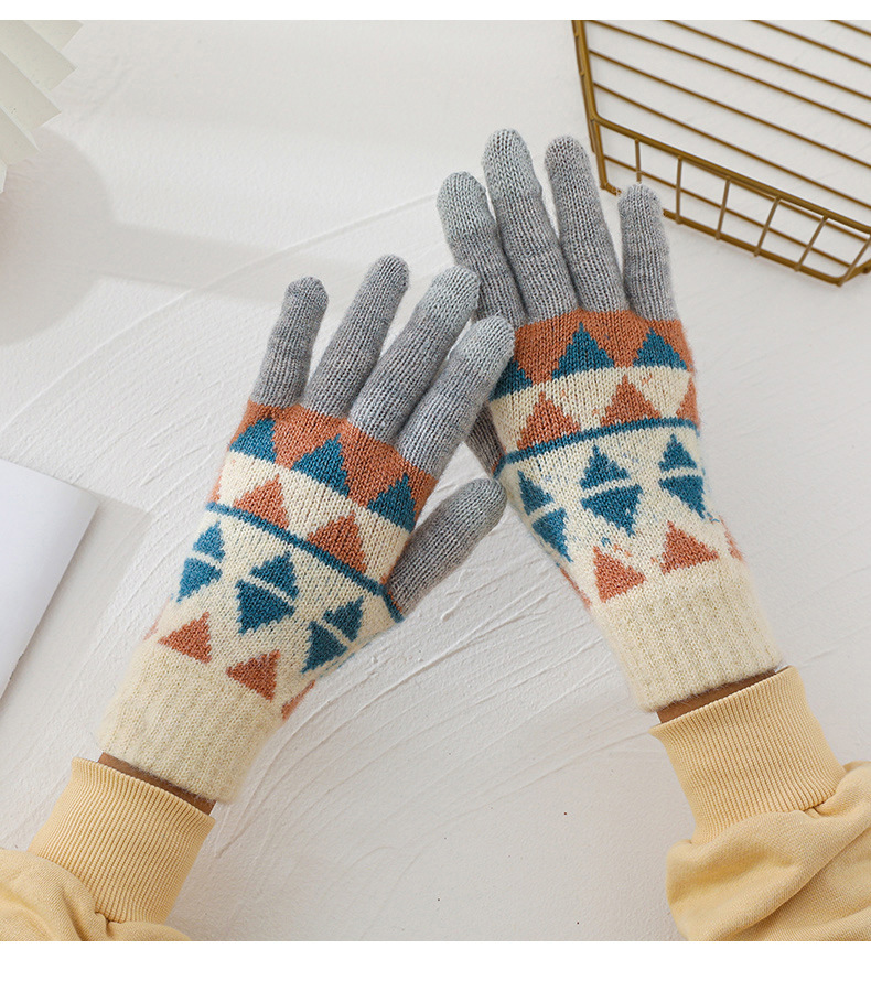 Women's Retro Plaid Wool Gloves 1 Pair display picture 9