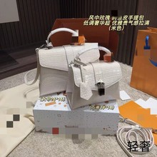 ���_�{�~Ƥ���i����Ů���p�ݳ���Ůʿ������Ƥб����ɴ��l���l