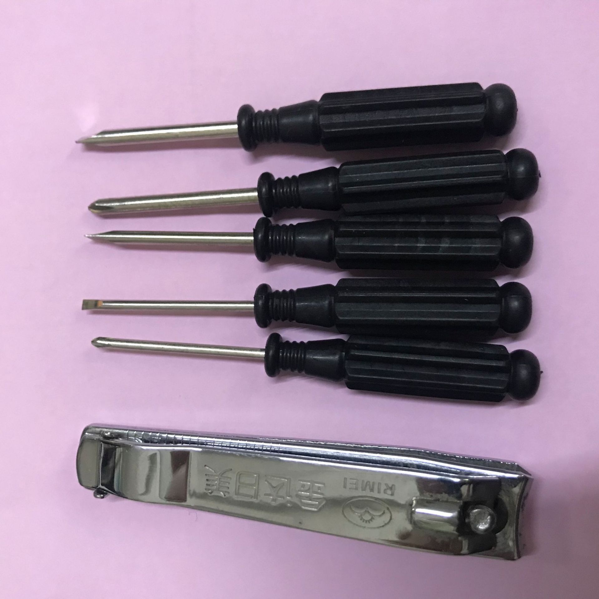 FUENTE fabricante pequeño destornillador 2cm 2,5 cm 3cm Cruz palabra juguete regalo 2,5mm pequeño destornillador