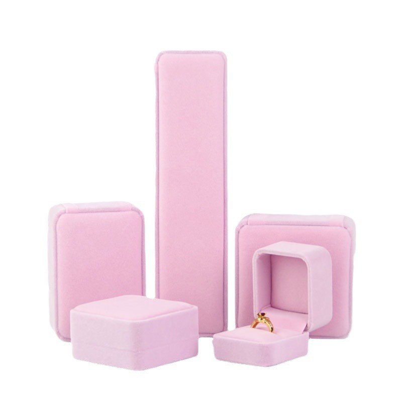 Todo rosa; caja de anillo