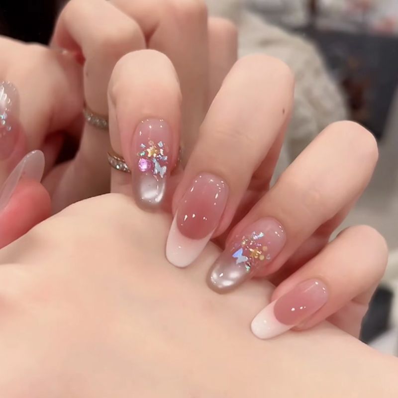 [Puro deseo de diamantes] Arte de uñas hecho a mano puro, temperamento degradado, atmósfera avanzada, uñas blancas hechas a mano simples