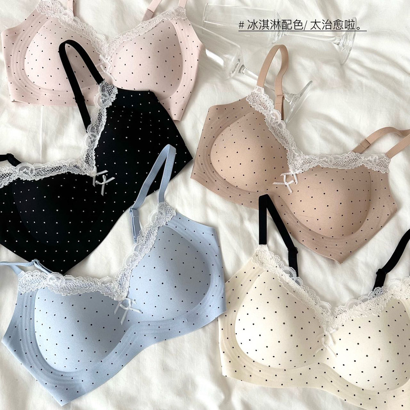 Pure Desire Lace Small Breast Gathering Bra for Women, Summer Thin Style, Wireless, Anti-Sagging, Comfortable and Sexy Bra